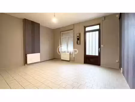 maison de ville semi-individuelle à avion