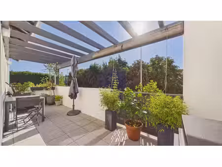 appartement t3 récent avec terrasse et double stationnement (boxable)