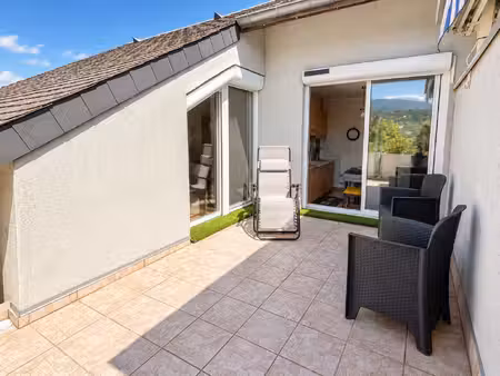 t2 67m2 au sol quartier ultra calme en bord de riviere