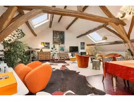 maison commerciale plein de caractère et visibilité