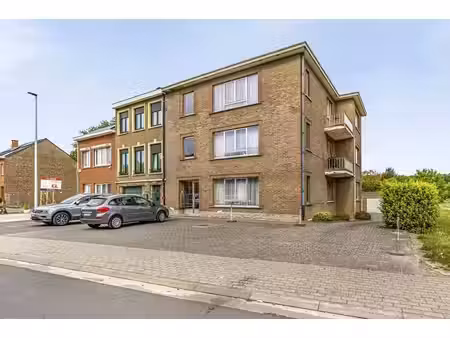 appartement rez-de-chaussée avec garage et jardin