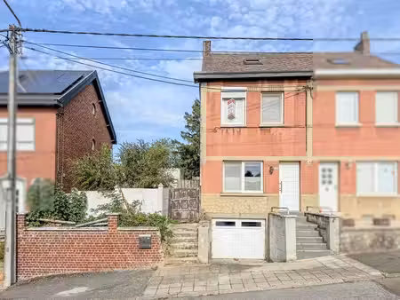 jolie maison avec terrasse et jardin en excellent état !