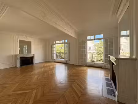 appartement de luxe à louer dans le quartier hoche-friedland