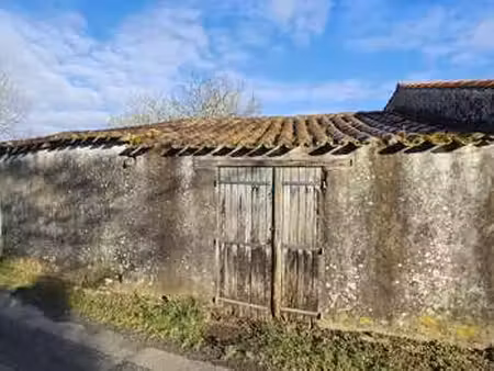 vente garage et parking à saint-julien-des-landes (85150) : à vendre / saint-julien-des-la