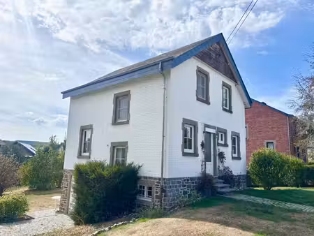 belle maison 4 façades dans le centre de marche-en-famenne