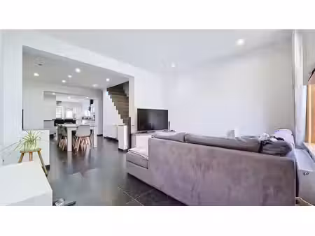 maison d'habitation très bien située