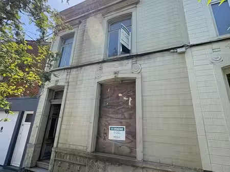 maison à rénover 3 façades ±156m² sur 6a65ca  4/5 chambres