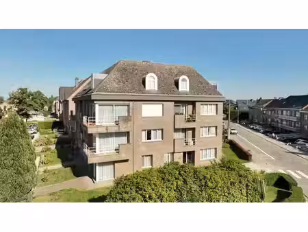 bel appartement dans un immeuble moderne proche des axes et