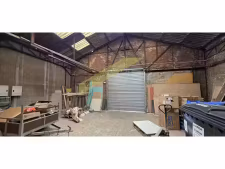 location local commercial