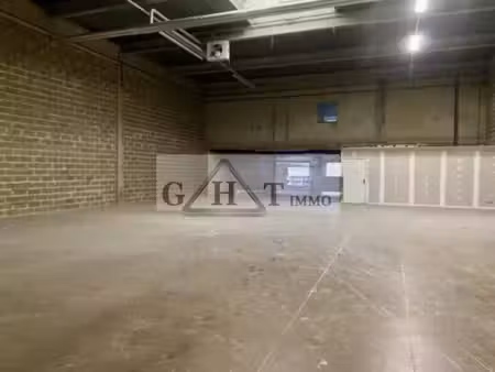 location local commercial