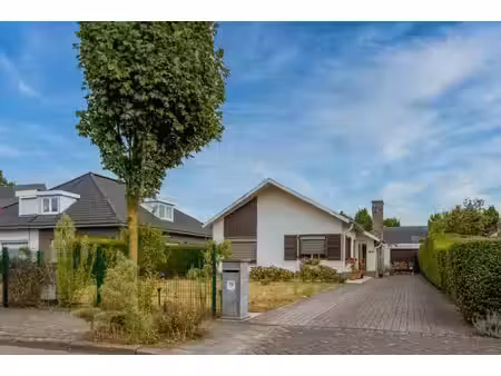 bungalow met 2 slaapkamers en gezellige tuin!