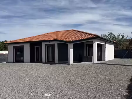 vente maison 4 pièces 109 m² villeneuve-les-cerfs (63310)