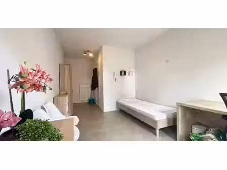 kot-chambre à louer à kortrijk pour € 450