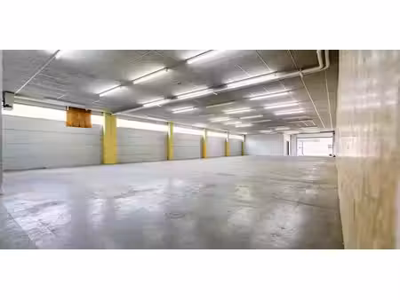 entrepôt à louer à barchon pour € 2.100