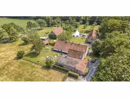 ferme à vendre à beernem pour € 2.995.000 avec 17 chambres à coucher