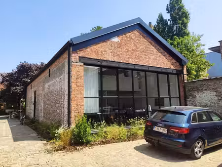 grande bureau privatif (10p) dans coworking alice