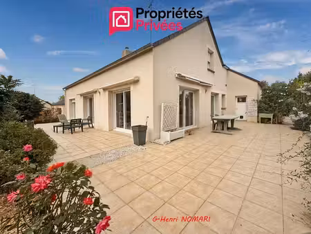 chateaubriant - maison7 pièce(s) 140 m2  4 chambres  1174m² de terrain