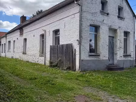 maison individuelle – 2 chambres – grenier – cave