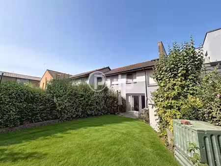 maison familiale : 4 chambres au calme  jardin et grand garage à loos
