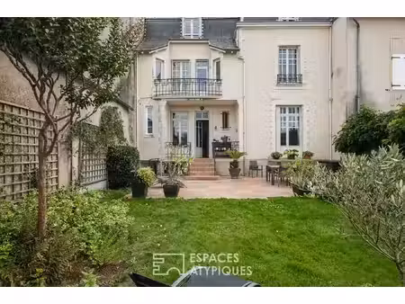 maison art nouveau avec jardin et vue panoramique