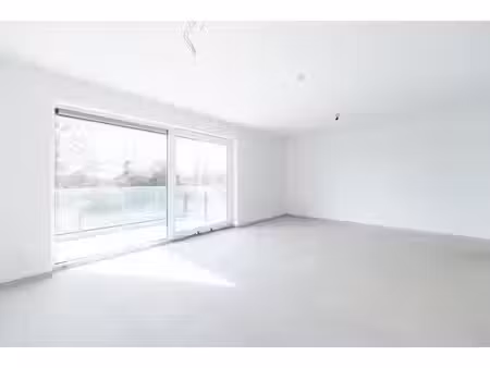 appartement 2 ch  terrasse  cave et parking