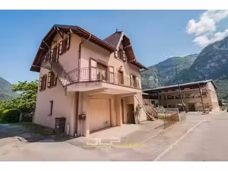 vente maison 8 pièces 194 m² magland (74300)