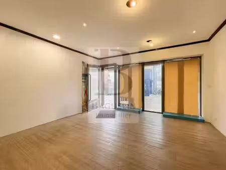 location locaux professionnels 0 pièces 43.46 m² à fouras (17450)  1 290 €