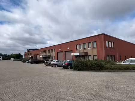 à louer : entrepôt et bureaux aux portes de bruxelles !