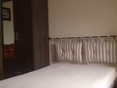chambre meublée