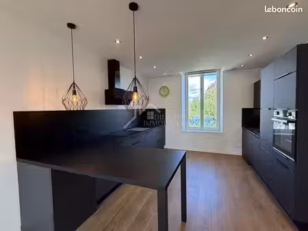 appartement 3 pièces 82 m²
