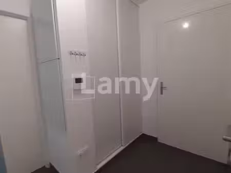 appartement 3 pièces 77 m²