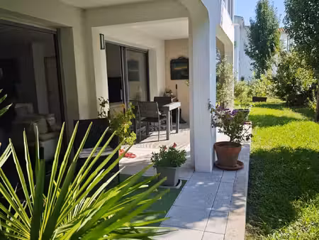 appartement au calme avec terrasse et jardin