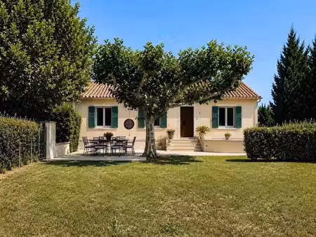 maison de plain-pied rénovée avec grand jardin