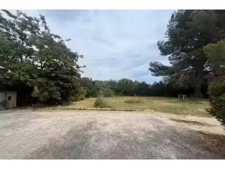 magnifique terrain viabilisé de 650 m2 exposé sud / sud est fa