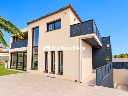 maison t5 de 163 m² à baixas parcelle 759 m² piscine