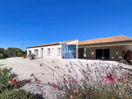 maison sous décennale  4 chambres  piscine et garage