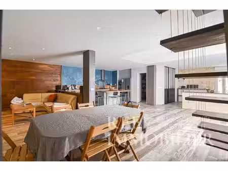 grande maison de ville de 291 m² avec jardin et terrasse panoramique