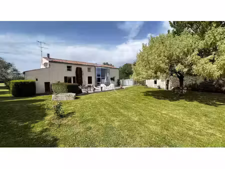 maison190m² 6 pièces corme royal 3 000m² terrain