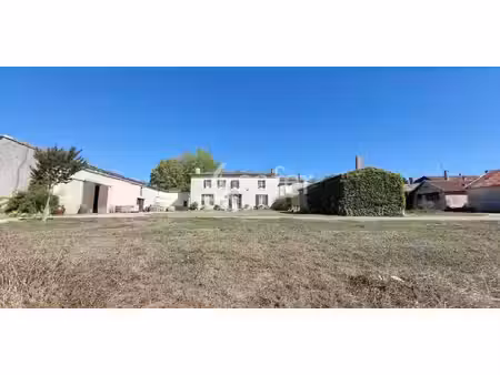 maison avec piscine et jardin pineuilh (33)