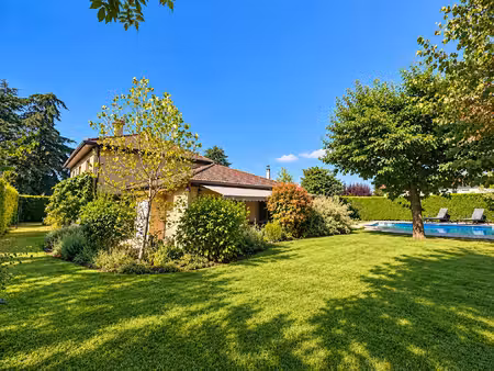 rare au coeur de francheville le haut maison 7 pièce(s) 211 m2 au calme