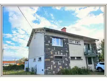maison à vendre lezoux 7 pièce(s) 166m2 306 475€