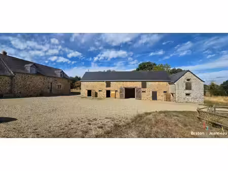 longère rénovée sur 1ha66 à soulgé sur ouette