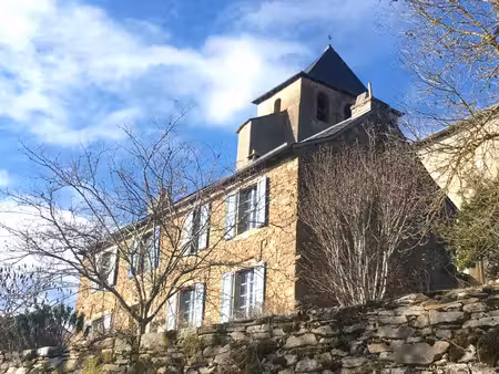 ancien presbytère avec jardin et vue sur la vallée