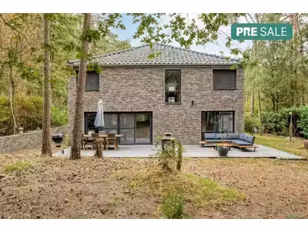 vrijstaande woning met 4 slaapkamers te koop in wuustwezel!