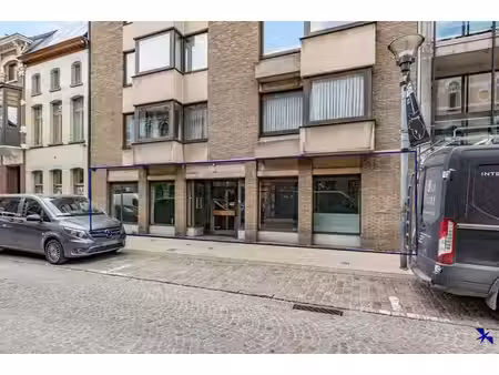 immeuble commercial idéalement situé au cœur de lokeren