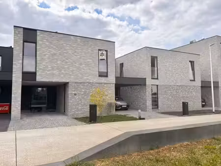 recente woning met 3 slaapkamers in bilzen