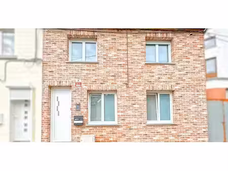 maison à vendre à la bouverie pour € 239.000 avec 4 chambres à coucher