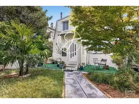 puteaux – coeur de ville – maison rénovée de 130 m² – 4 chambres – jardin de 86 m²