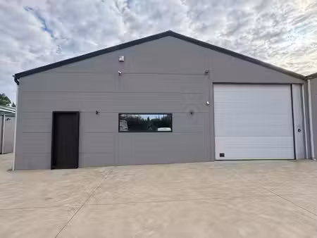 entrepôt + bureau aménagé - 400m² oostkamp