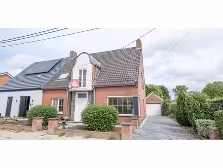 maison à louer à deinze pour € 800 avec 2 chambres à coucher